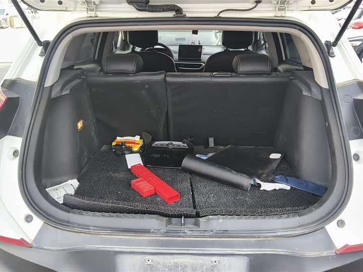 Фото 4 - Chevrolet Tracker