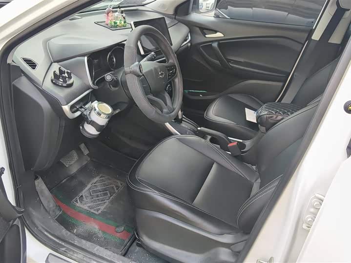 Фото 9 - Chevrolet Tracker