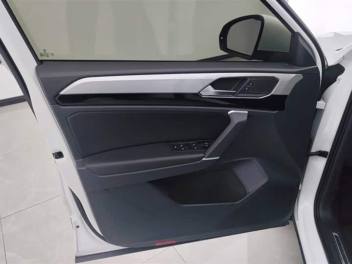 Volkswagen Tayron 2020 2020款 330TSI 两驱豪华智联版