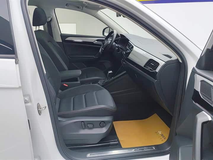 Volkswagen Tayron 2020 2020款 330TSI 两驱豪华智联版