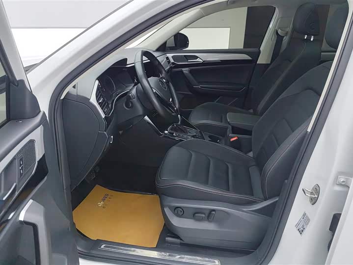 Volkswagen Tayron 2020 2020款 330TSI 两驱豪华智联版