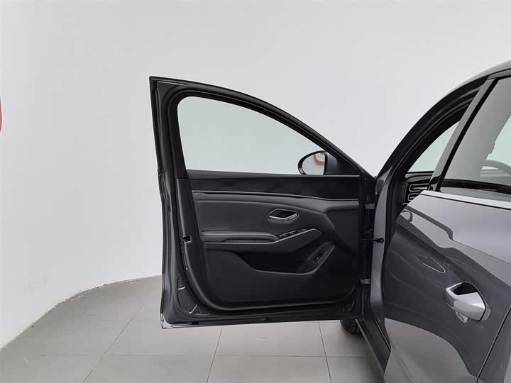 Фото 8 - BYD Qin L