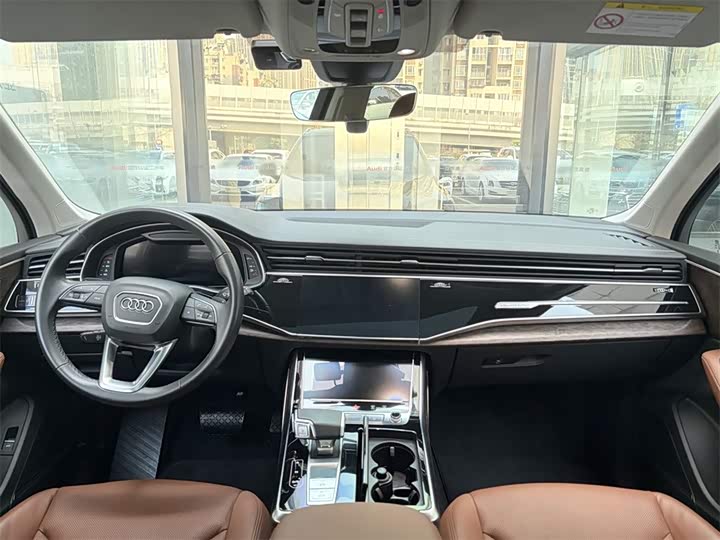 Фото 6 - Audi Q7