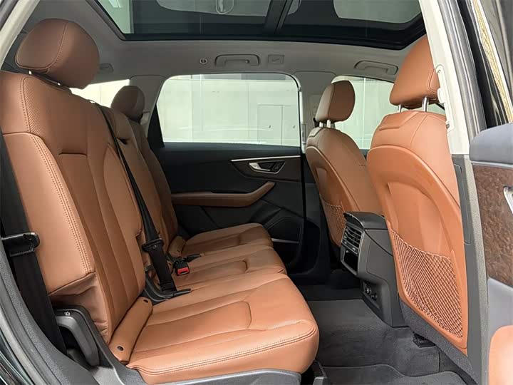 Фото 7 - Audi Q7