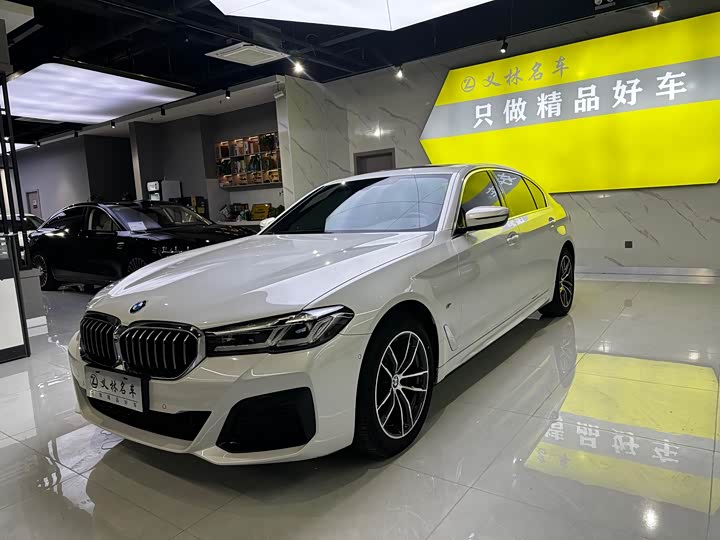 Фото 1 - BMW 5 Series