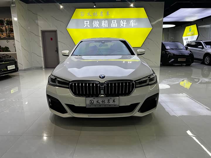 Фото 2 - BMW 5 Series