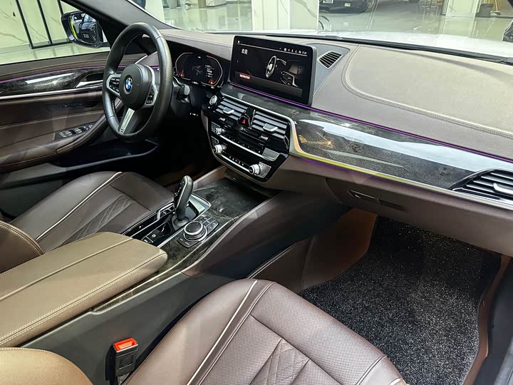 Фото 7 - BMW 5 Series