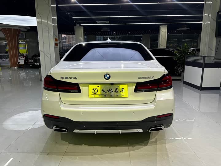 Фото 8 - BMW 5 Series