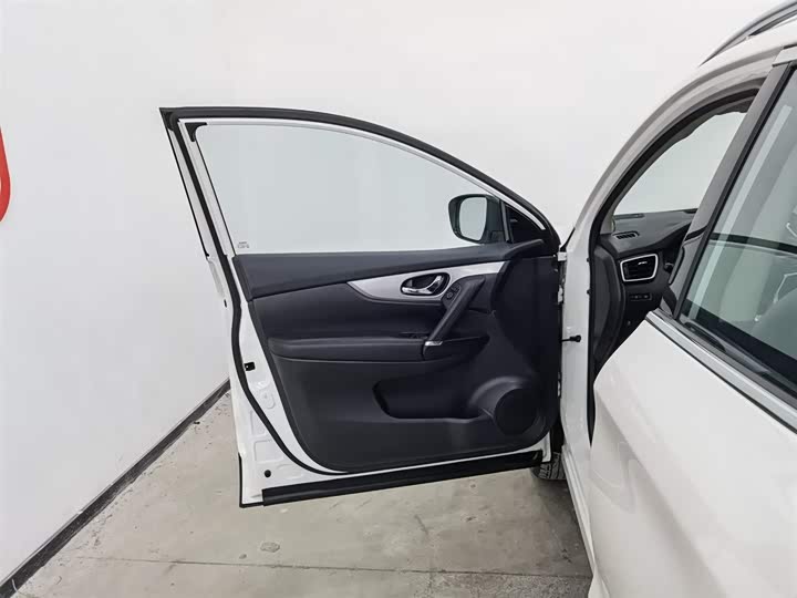 Фото 8 - Nissan Qashqai