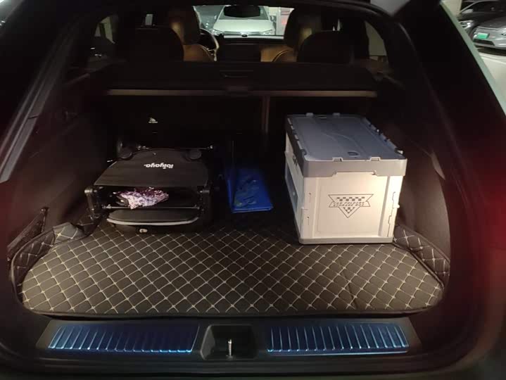 Фото 4 - Mercedes-Benz EQE SUV