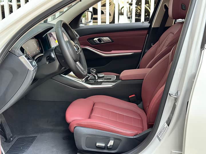 Фото 9 - BMW 3 Series