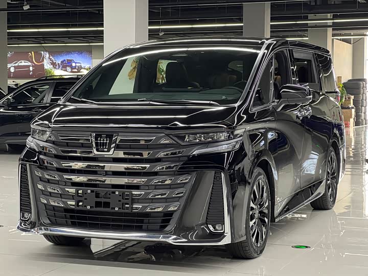 Фото 1 - Toyota Vellfire