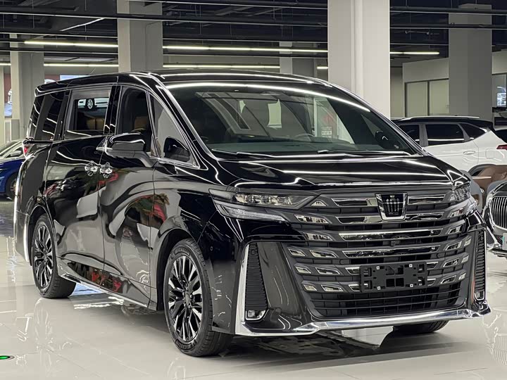 Фото 3 - Toyota Vellfire