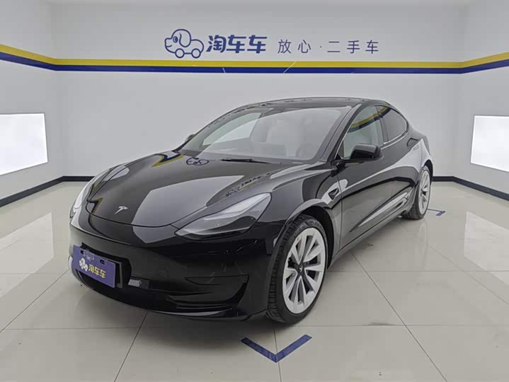 Фото 1 - Tesla Model 3