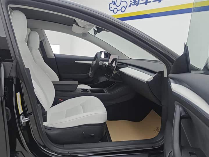 Фото 8 - Tesla Model 3