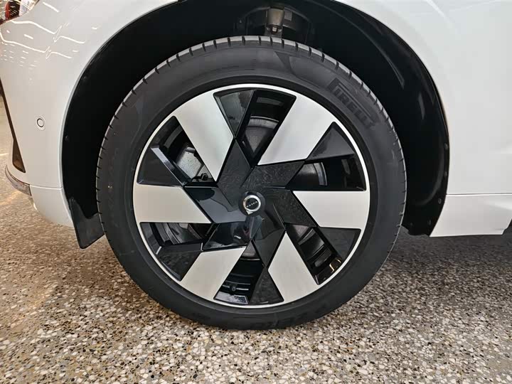 Фото 6 - Volvo XC60 Hybrid