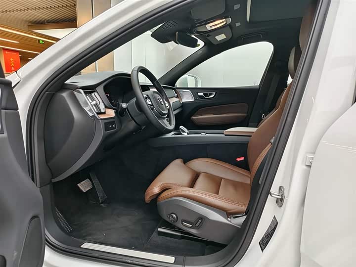 Фото 7 - Volvo XC60 Hybrid