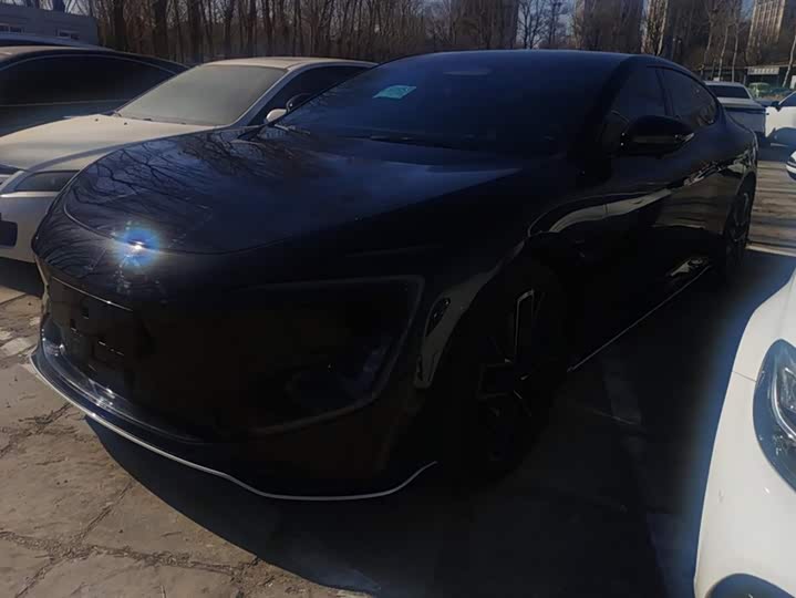 Фото 1 - Avatr 12