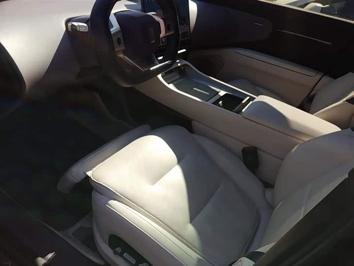 Фото 9 - Avatr 12