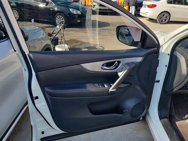 Фото 7 - Nissan Qashqai