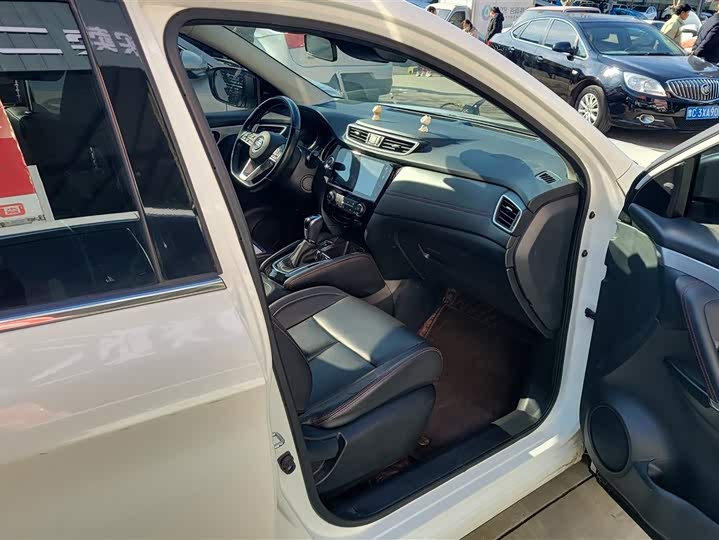 Фото 8 - Nissan Qashqai