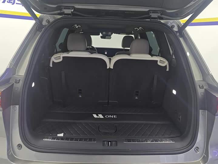 Фото 4 - LiXiang One