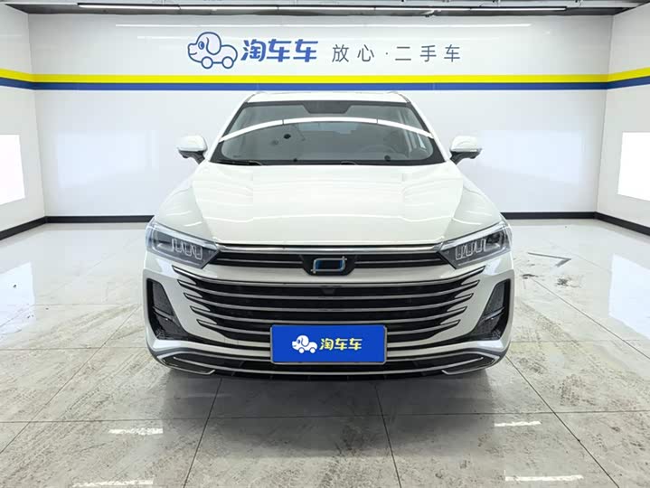 Фото 2 - Bestune T77