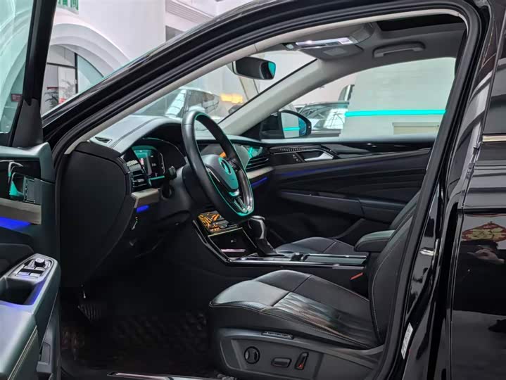 Фото 4 - Volkswagen Passat