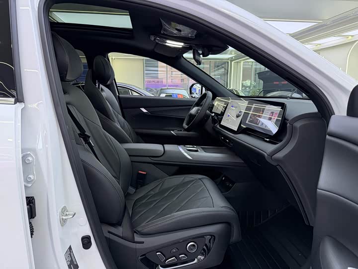 Фото 6 - Changan CS75 Plus