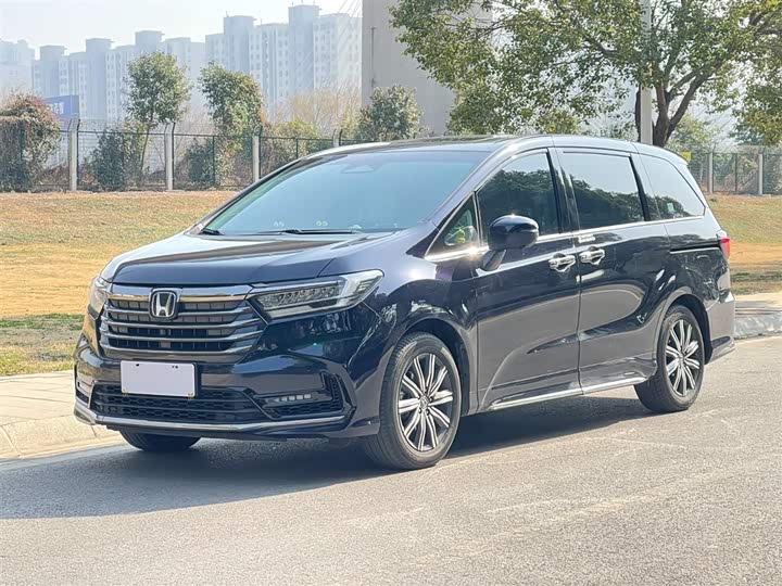 Фото 2 - Honda Odyssey