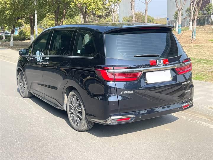 Фото 5 - Honda Odyssey