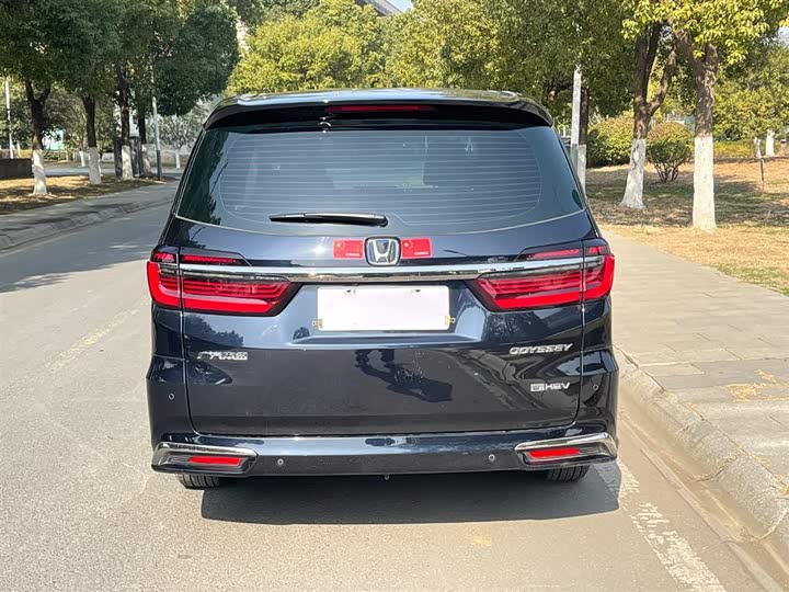 Фото 6 - Honda Odyssey