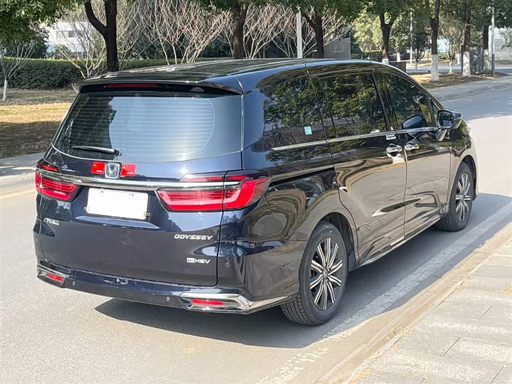 Фото 7 - Honda Odyssey