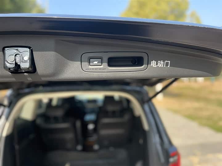 Фото 9 - Honda Odyssey