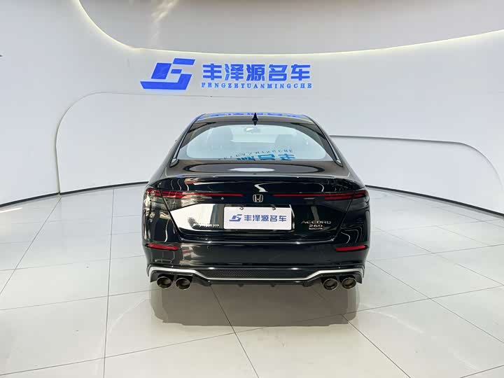 Фото 5 - Honda Accord