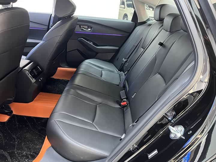 Фото 7 - Honda Accord