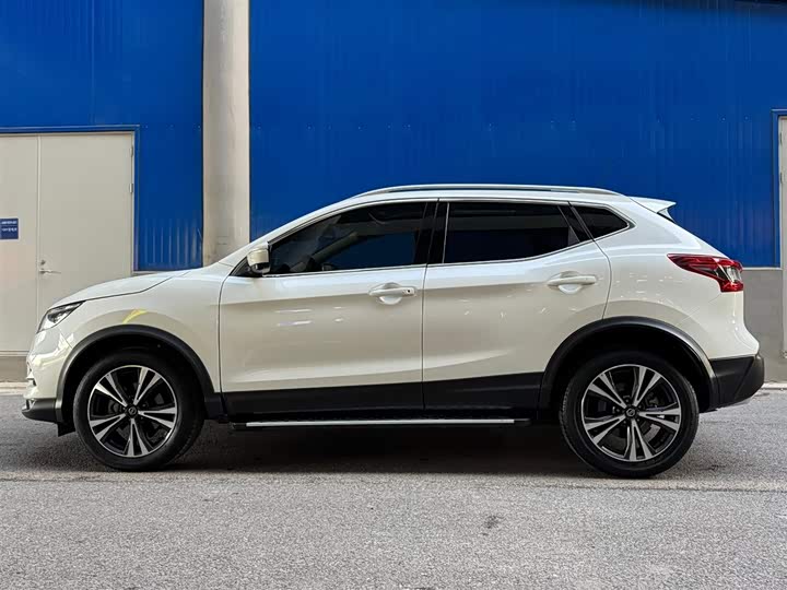 Фото 3 - Nissan Qashqai