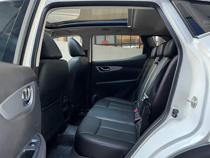 Фото 8 - Nissan Qashqai