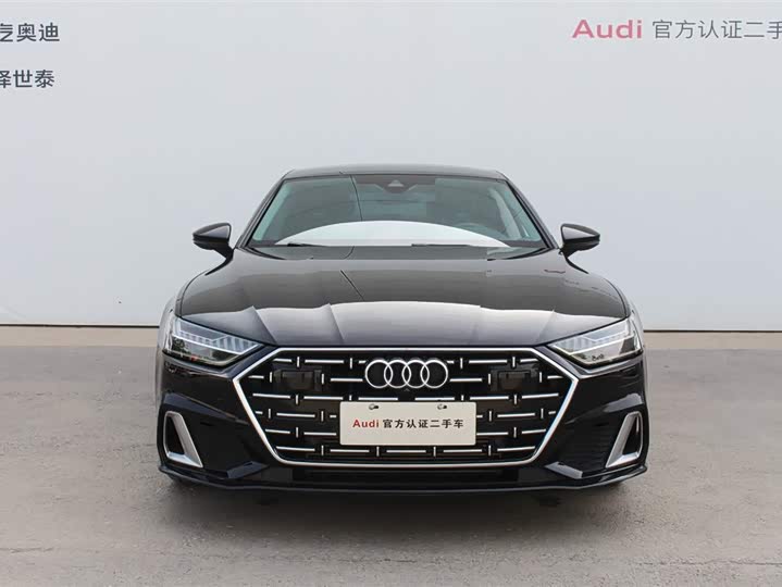 Фото 2 - Audi A7L