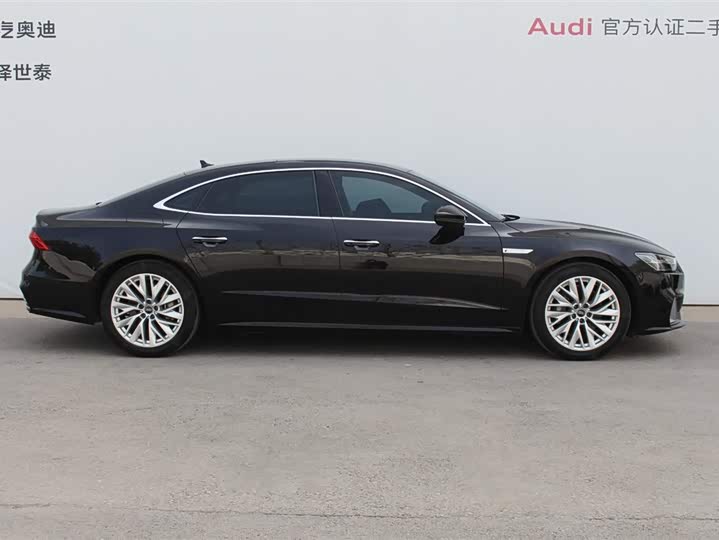 Фото 3 - Audi A7L