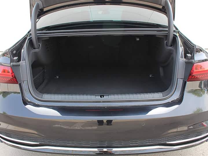 Фото 6 - Audi A7L