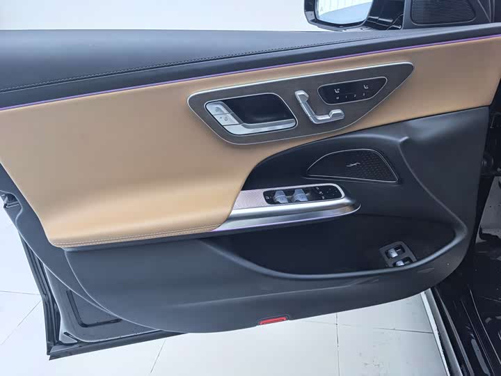 Фото 8 - Mercedes-Benz E-Class Hybrid