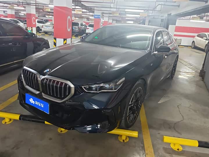 Фото 1 - BMW 5 Series