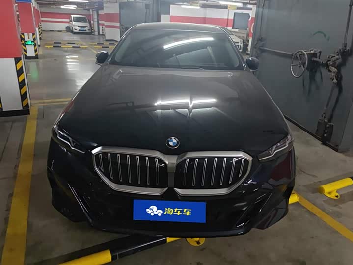 Фото 2 - BMW 5 Series