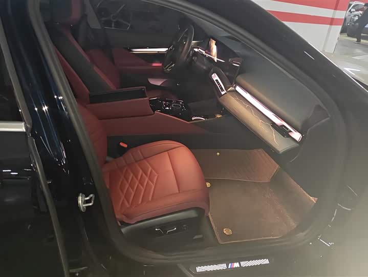 Фото 8 - BMW 5 Series