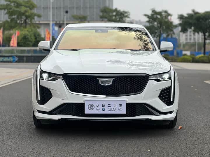 Фото 2 - Cadillac CT4