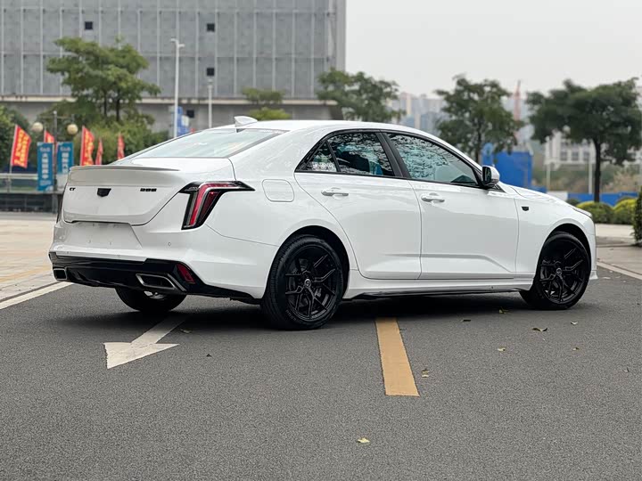 Фото 5 - Cadillac CT4