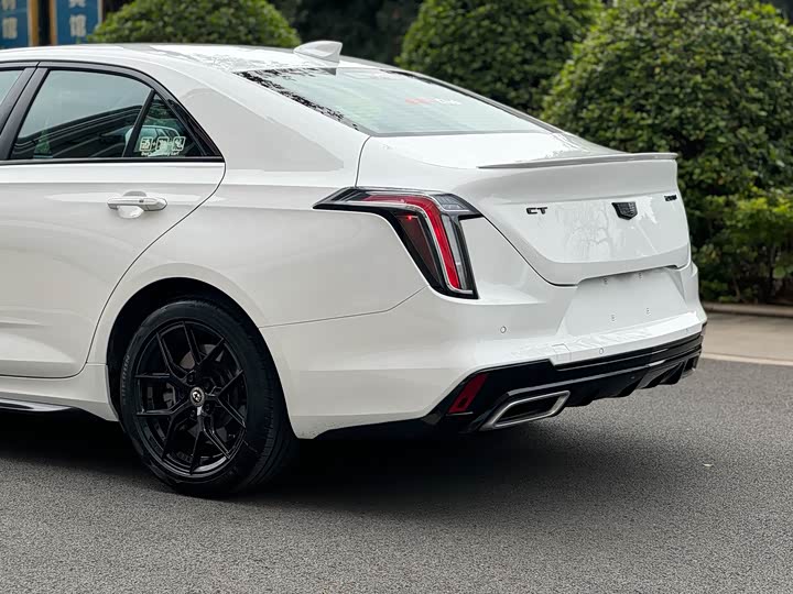 Фото 8 - Cadillac CT4