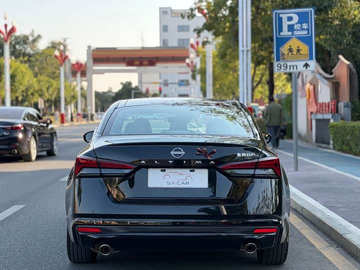 Фото 4 - Nissan Teana