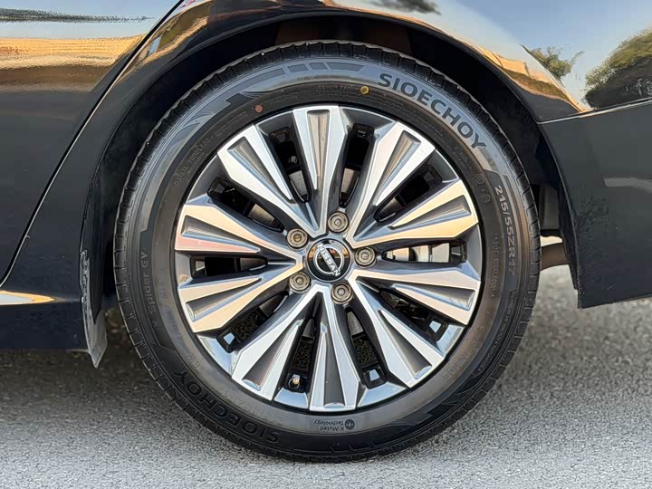 Фото 9 - Nissan Teana